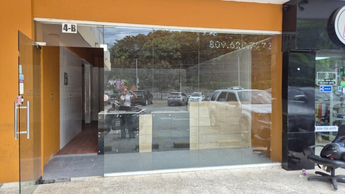 Local comercial en Arroyo Hondo – foto 1