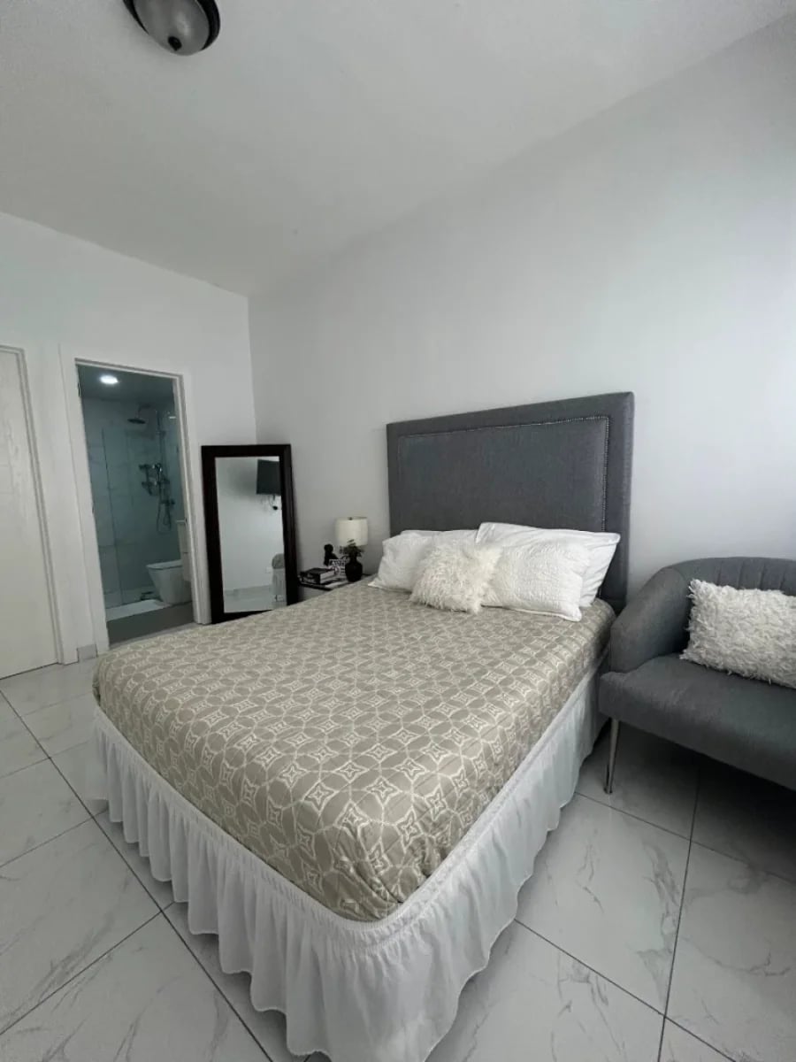 Apartamento en Evaristo Morales, Santo Domingo – foto 11