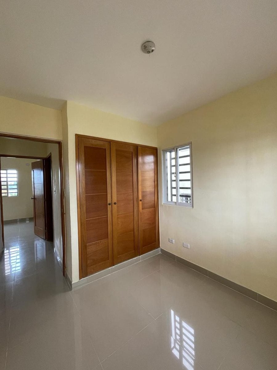 Apartamento en venta en Pantoja, 3 habitaciones, 2 baños – foto 2
