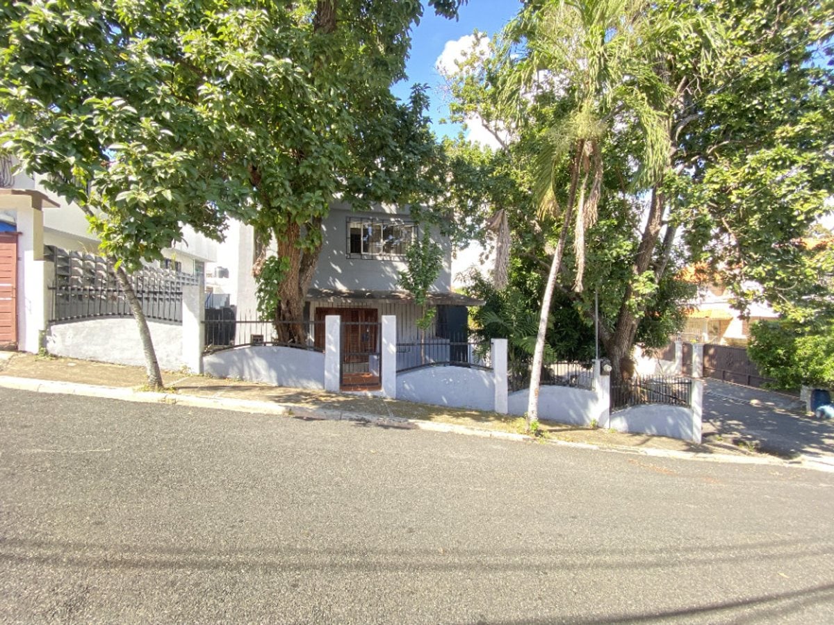 Solar con verja RD$15MM – foto 1