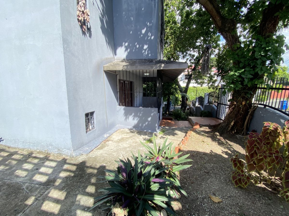 Solar con verja RD$15MM – foto 8