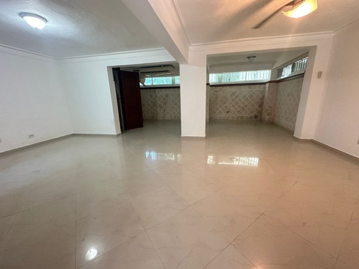 CASA EN VENTA DE 3 HAB ALMA ROSA II – foto 2