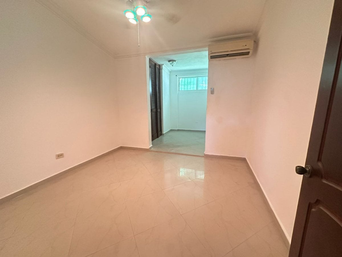 CASA EN VENTA DE 3 HAB ALMA ROSA II – foto 5