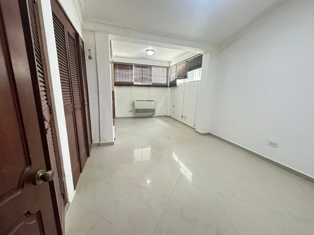 CASA EN VENTA DE 3 HAB ALMA ROSA II – foto 3