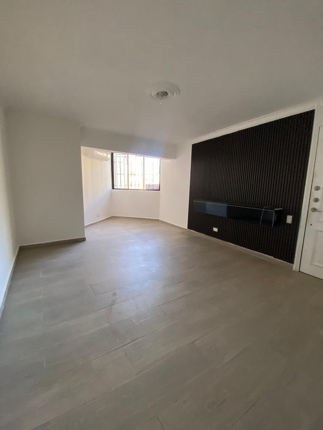 APARTAMENTO EN ALQUILER – 165 m² – foto 2