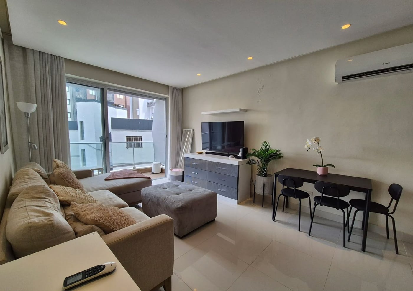 Apartamento en alquiler en Evaristo Morales – foto 3