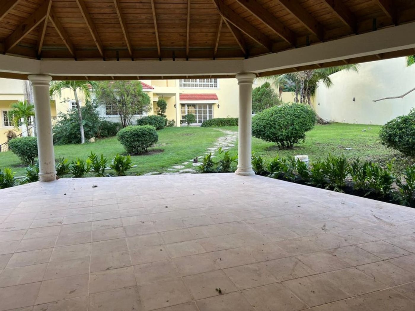 CASA EN VENTA 3 DORMITORIOS ALTOS DE ARROYO HONDO – foto 4
