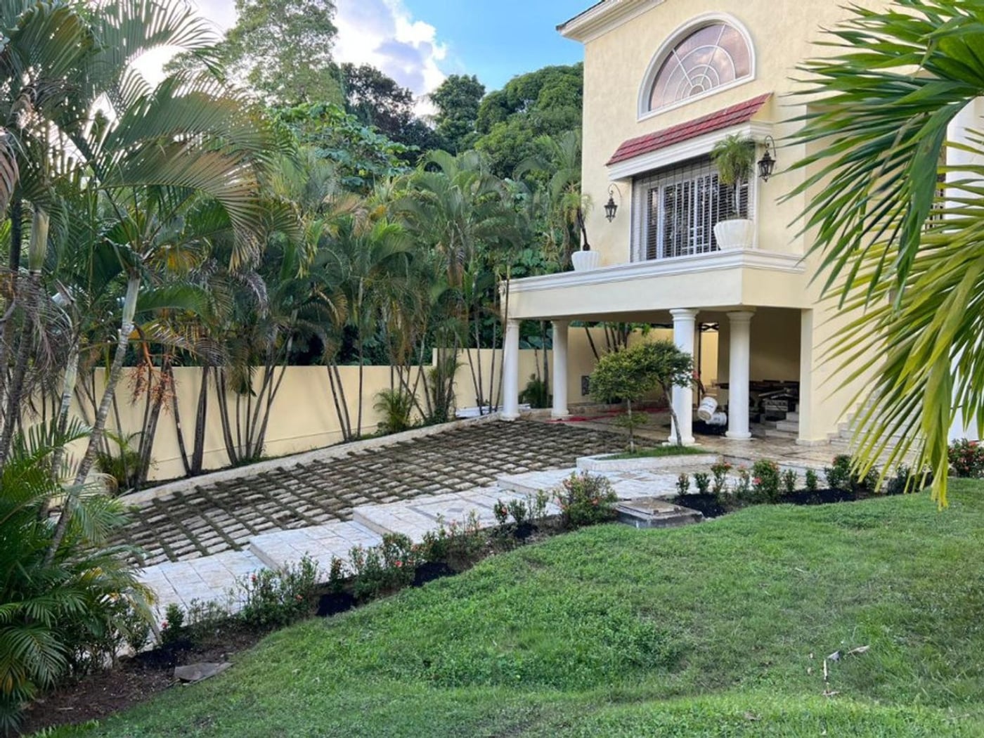 CASA EN VENTA 3 DORMITORIOS ALTOS DE ARROYO HONDO – foto 3