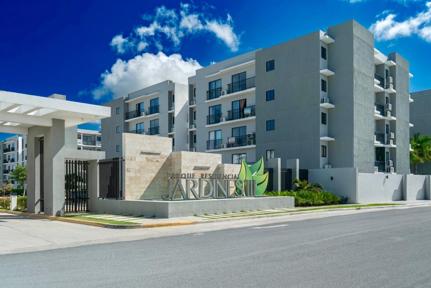 Apartamento en venta en Jardines 3. – foto 1