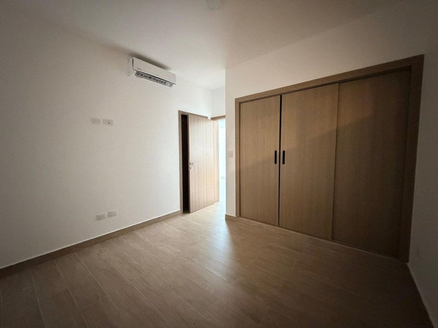 APARTAMENTO EN ALQUILER 2 DORMITORIOS DOWNTOWN PUN – foto 6