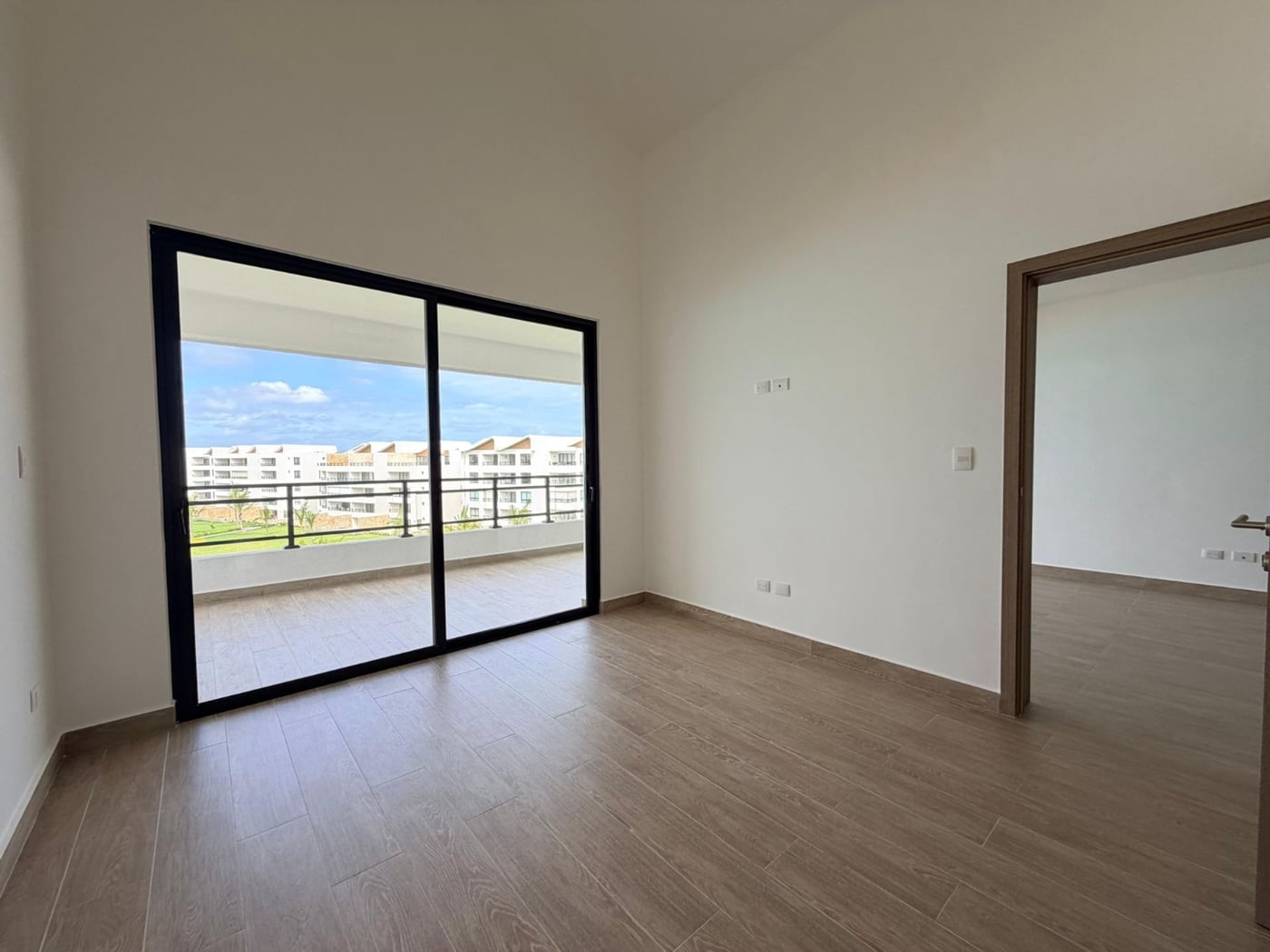 APARTAMENTO EN ALQUILER 2 DORMITORIOS DOWNTOWN PUN – foto 10