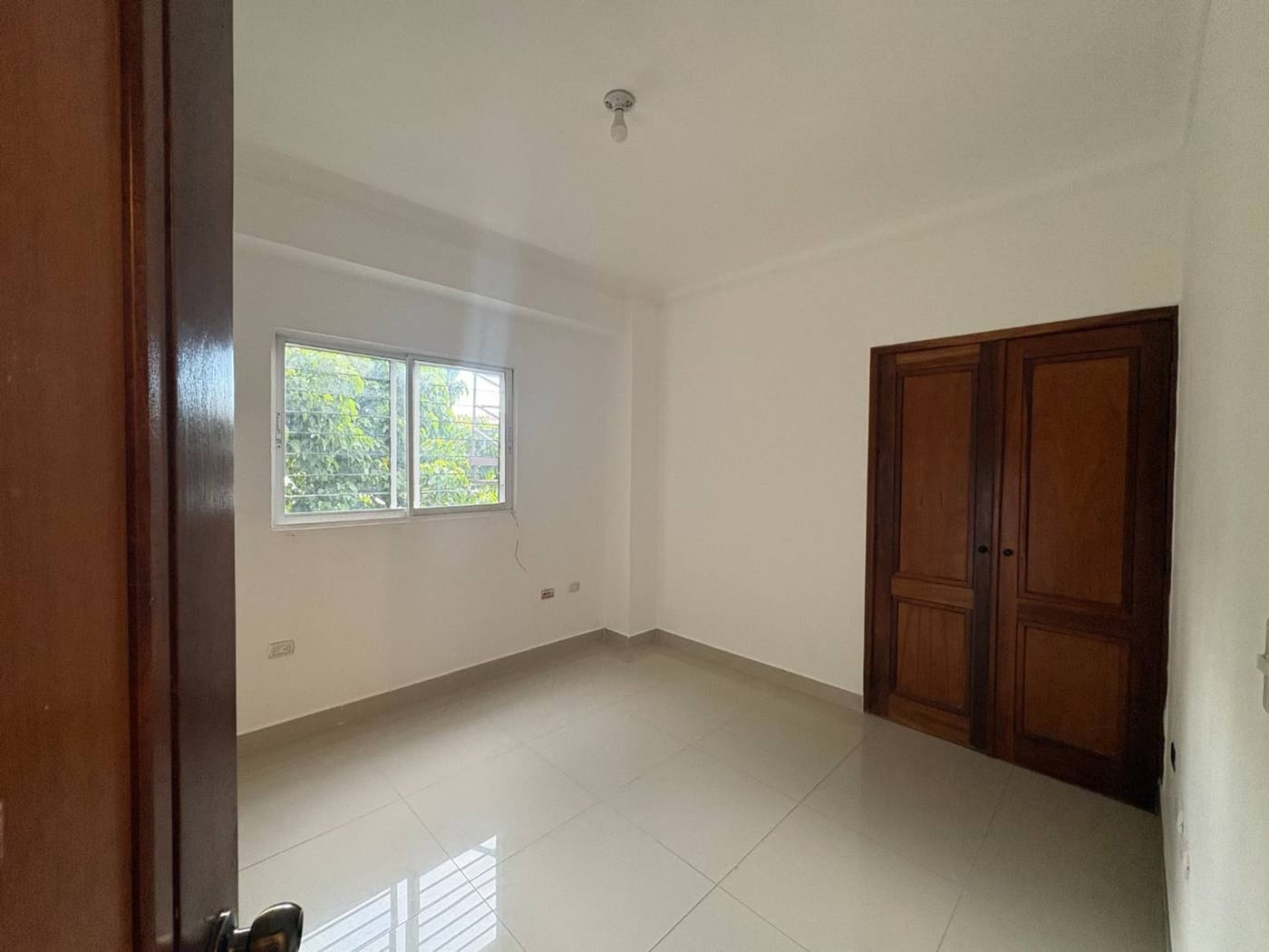 APARTAMENTO CON TERRAZA 2 HABS Y ESTUDIO – foto 11