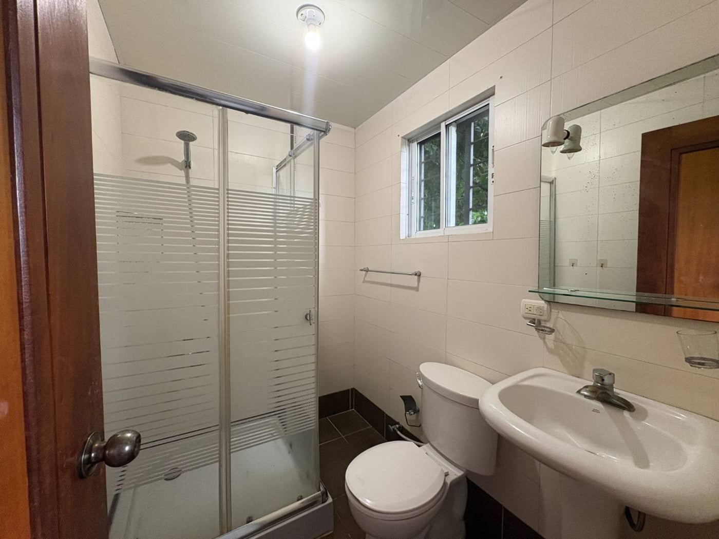 APARTAMENTO CON TERRAZA 2 HABS Y ESTUDIO – foto 9