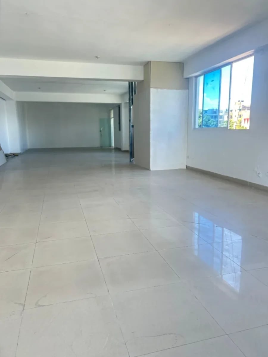 Local comercial en alquiler en el Ensache Quisqueya – foto 4