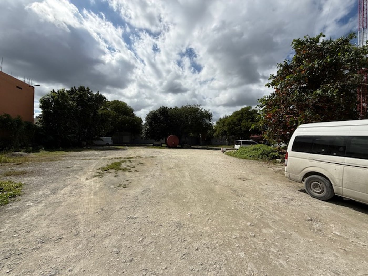 Local comercial en alquiler 300 m² bávaro la altag – foto 4