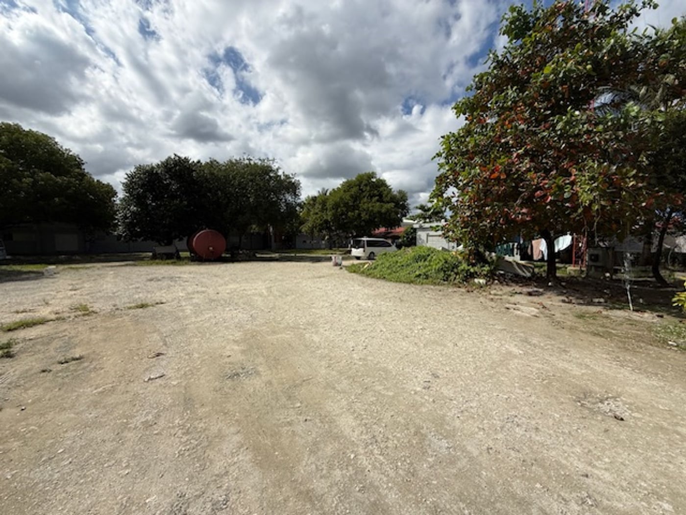 Local comercial en alquiler 300 m² bávaro la altag – foto 1
