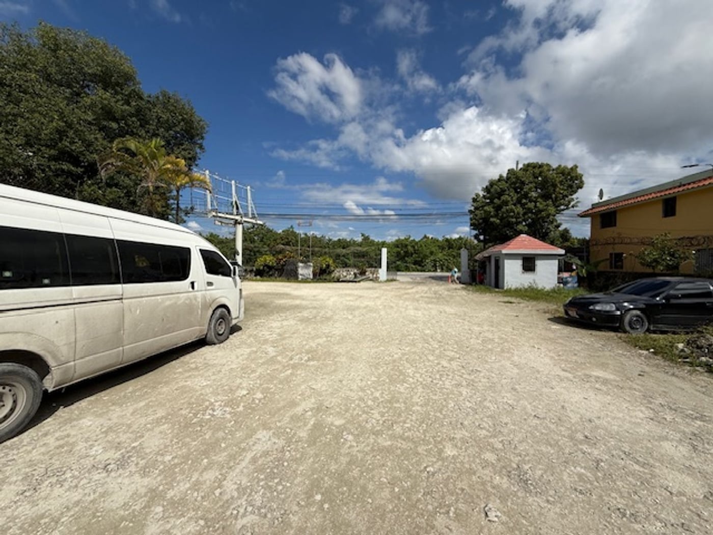 Local comercial en alquiler 300 m² bávaro la altag – foto 3
