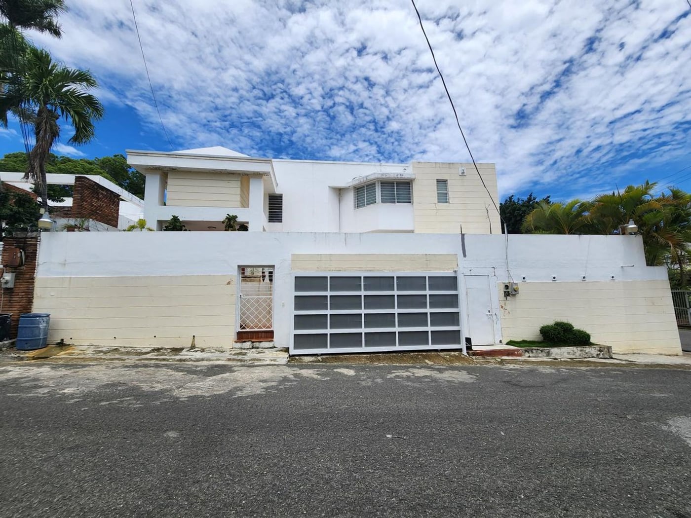 CASA EN VENTA 3 DORMITORIOS SANTO DOMINGO – foto 1