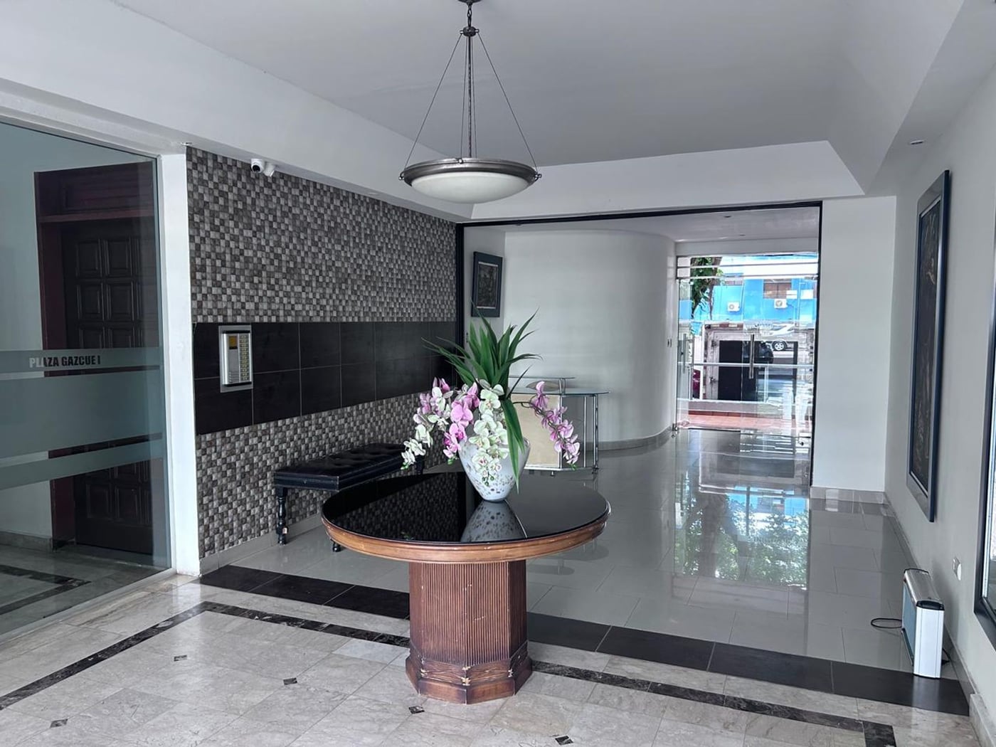 APARTAMENTO en segundo nivel en Gascue – foto 1