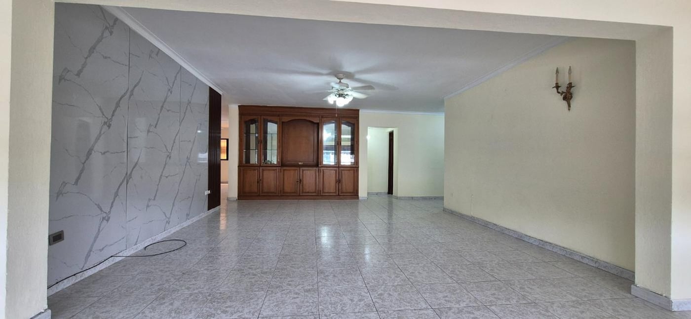 Amplio Apartamento en Alquiler Las Praderas – foto 3