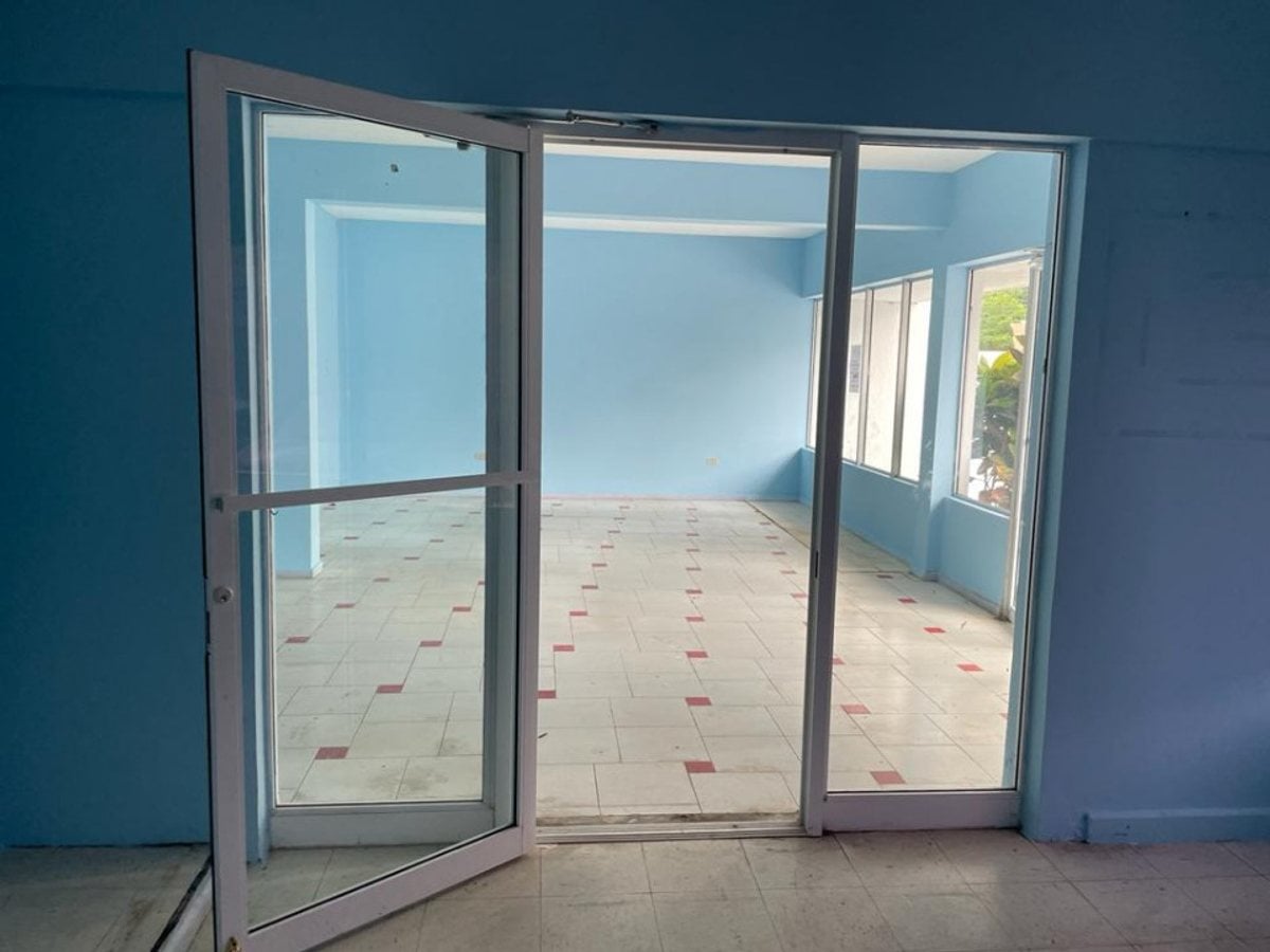Local comercial o de oficina en primer nivel – foto 4