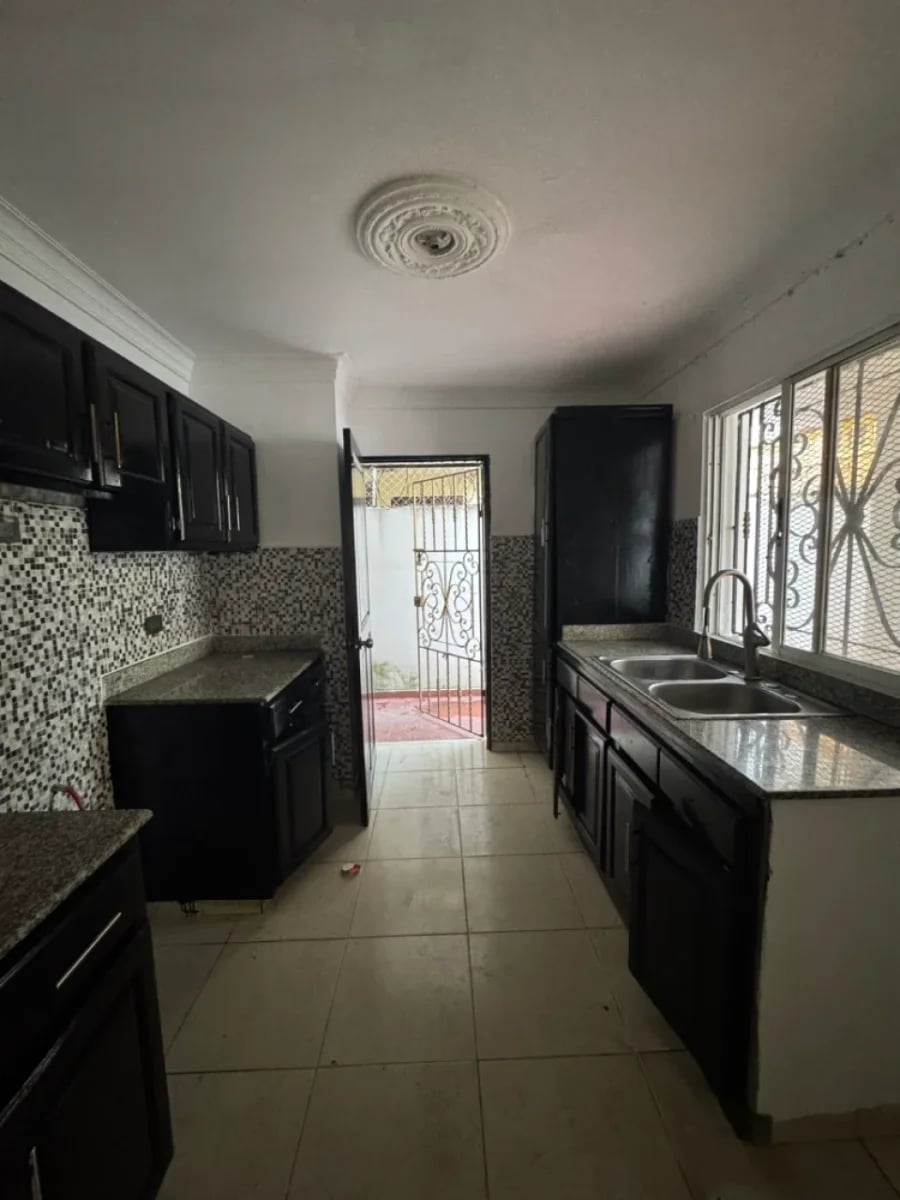 Casa aislada en Mirador del Este – foto 4