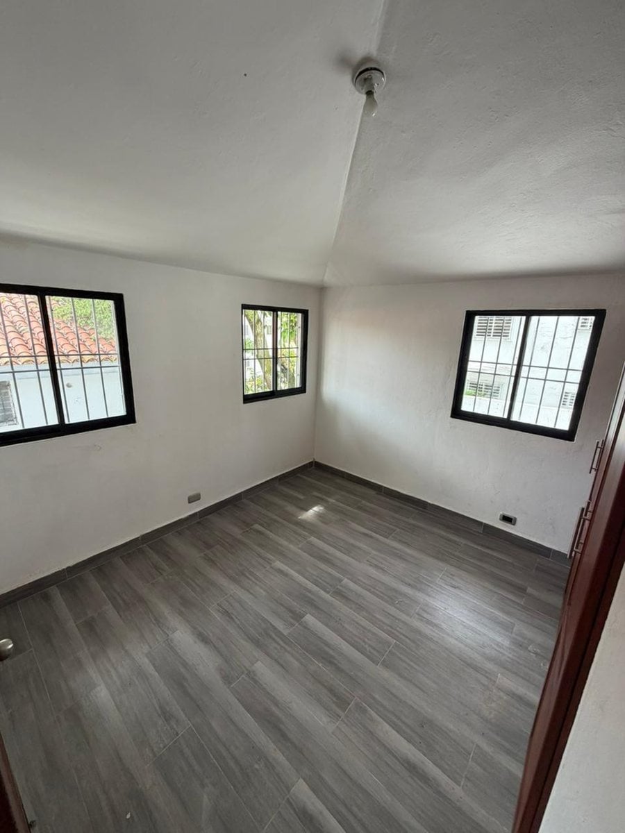 Casa remodelada en Arroyo Hondo – foto 5