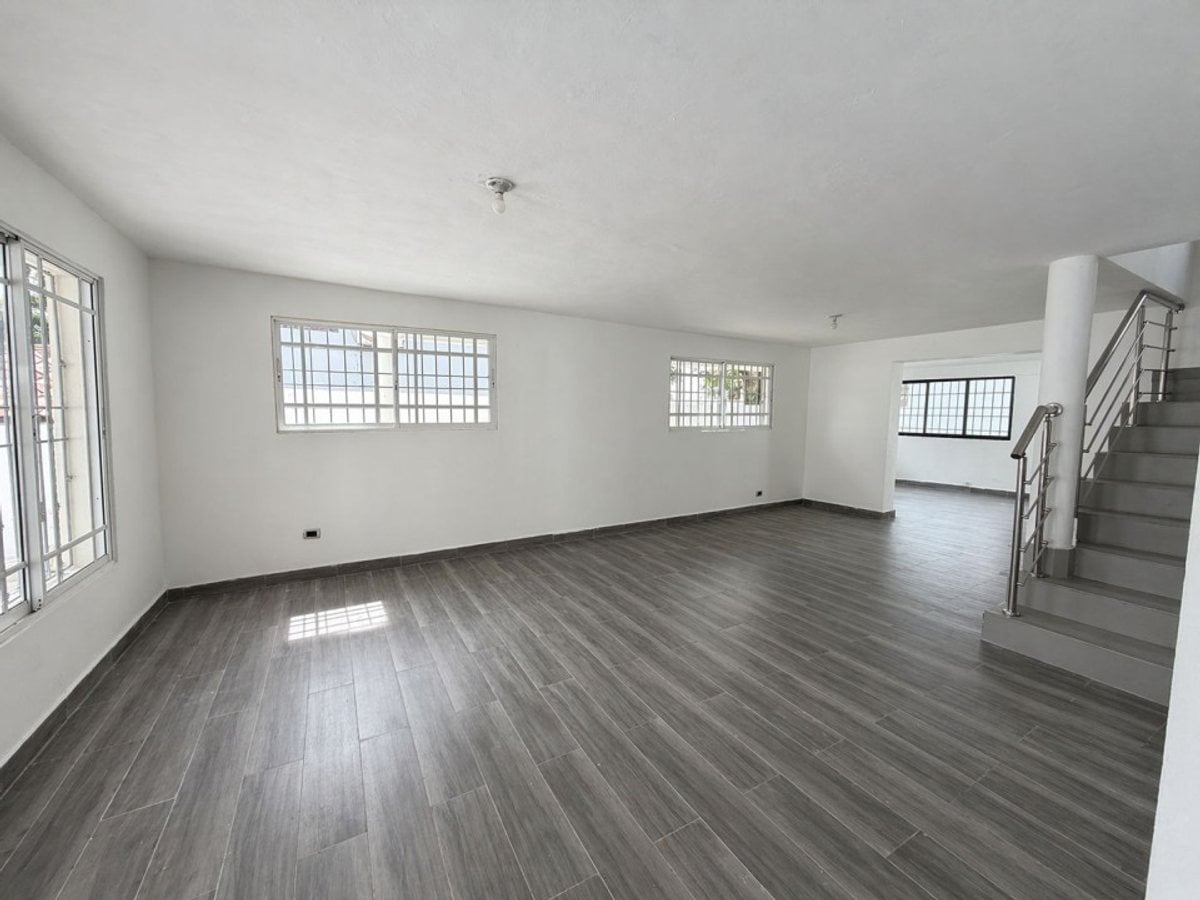 Casa remodelada en Arroyo Hondo – foto 1
