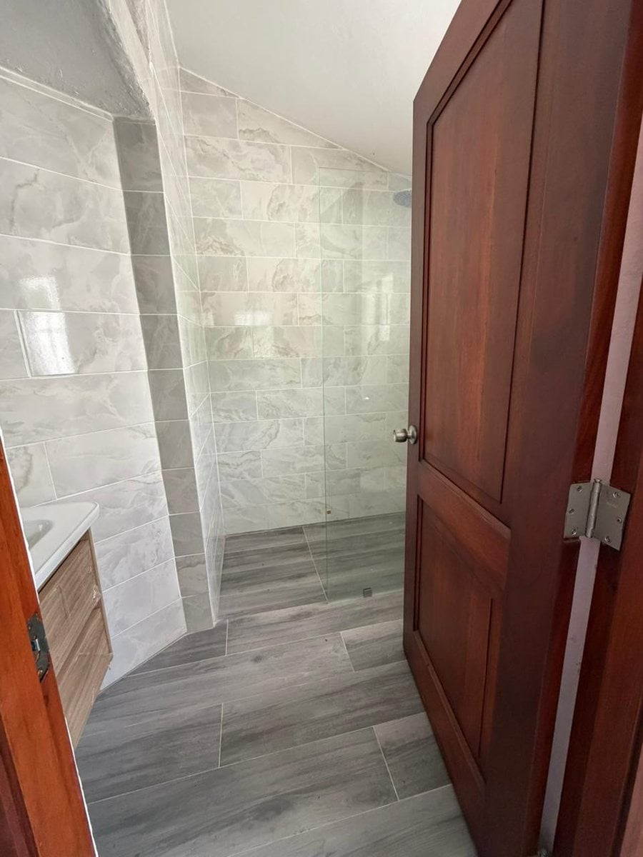 Casa remodelada en Arroyo Hondo – foto 10