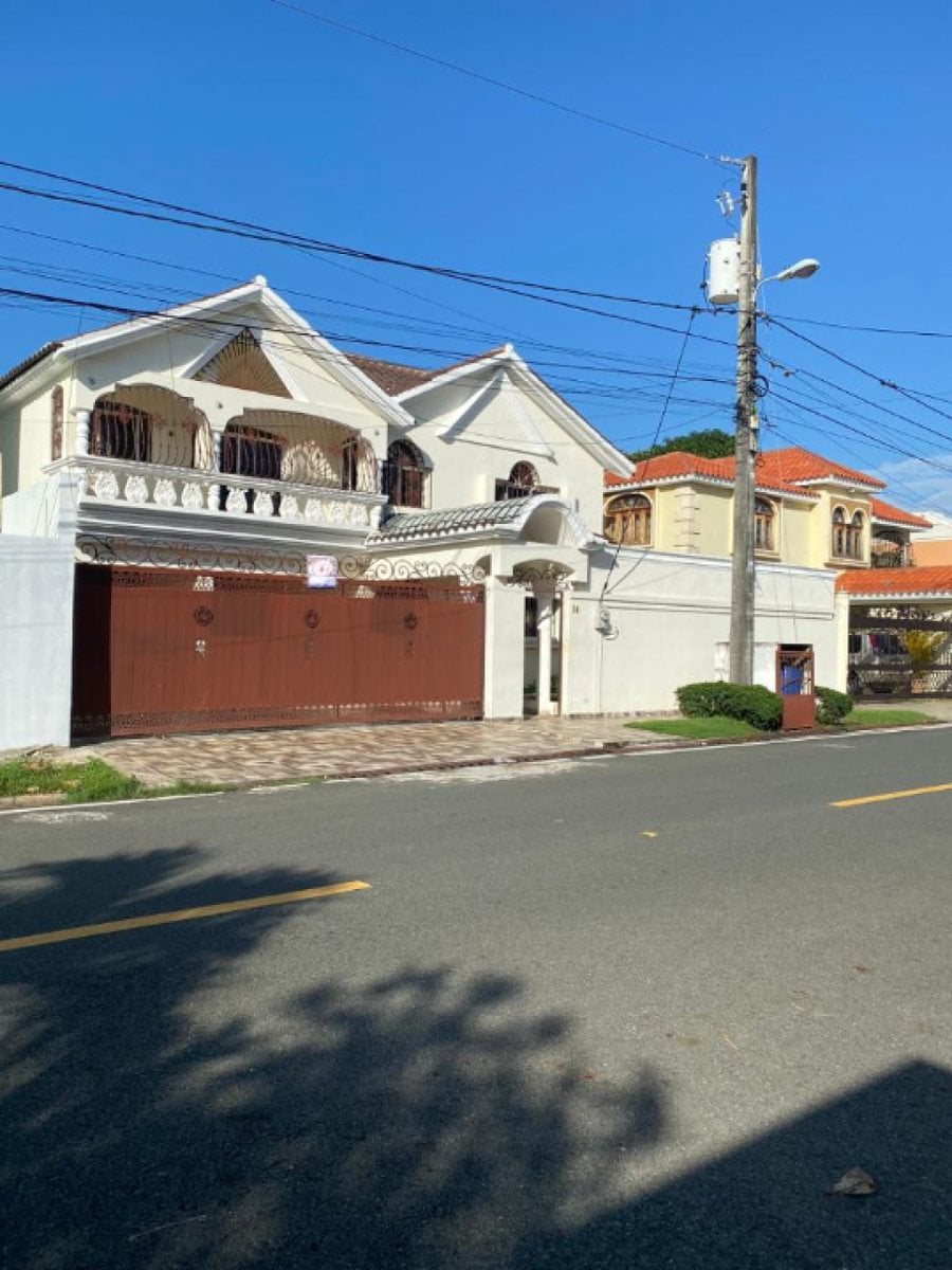 Casa en Bella Vista, Santo Domingo – foto 4