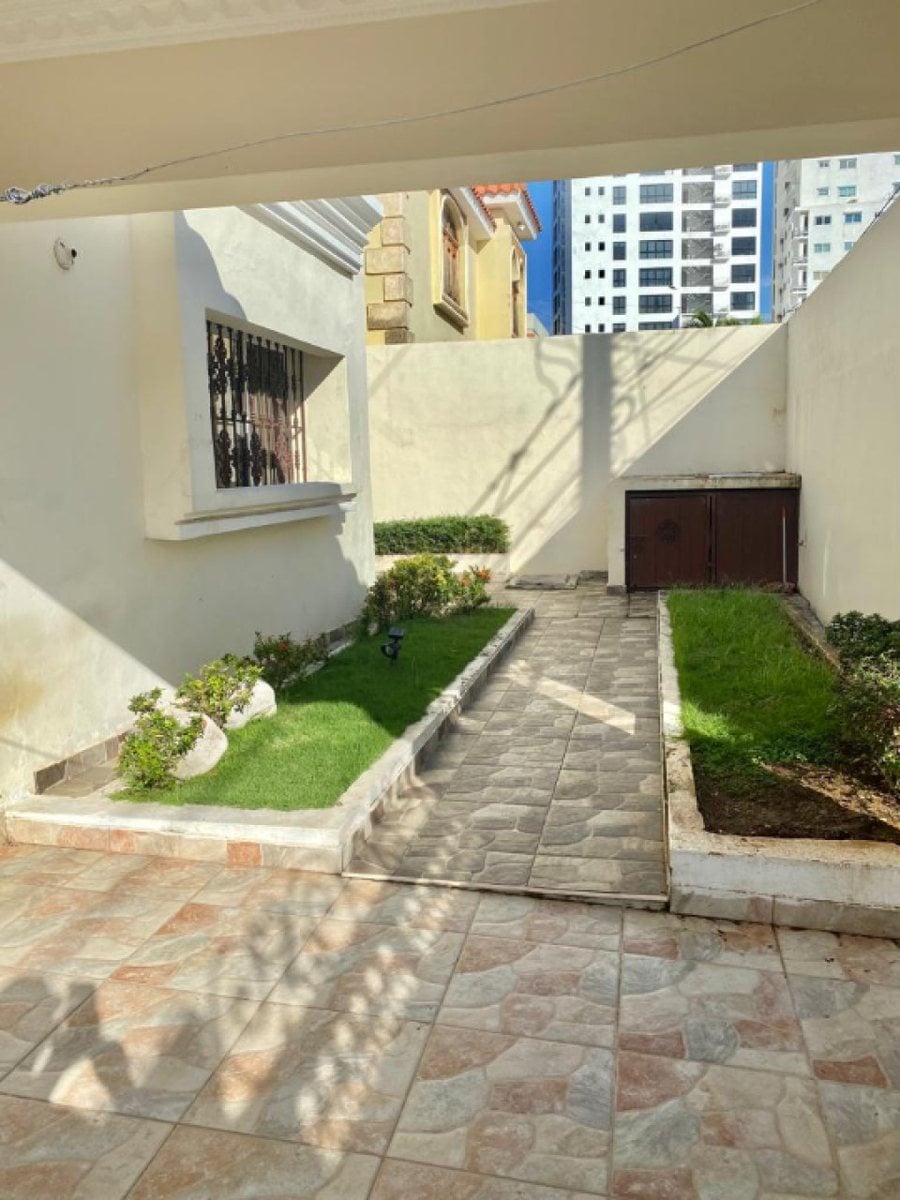 Casa en Bella Vista, Santo Domingo – foto 5