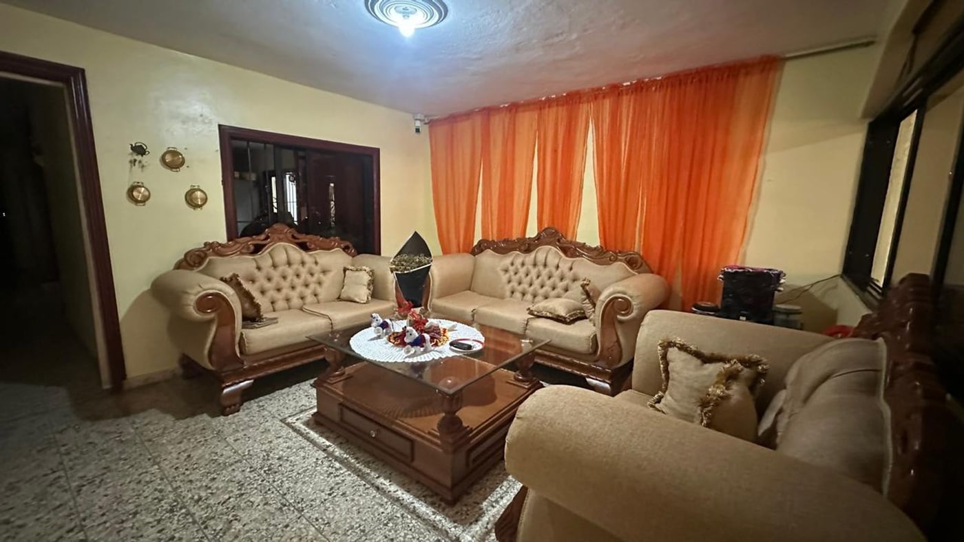 CASA EN VENTA 6 DORMITORIOS LOS TRINITARIOS II SAN – foto 3