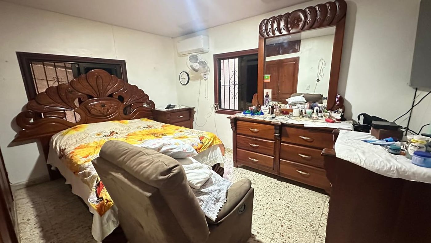CASA EN VENTA 6 DORMITORIOS LOS TRINITARIOS II SAN – foto 8