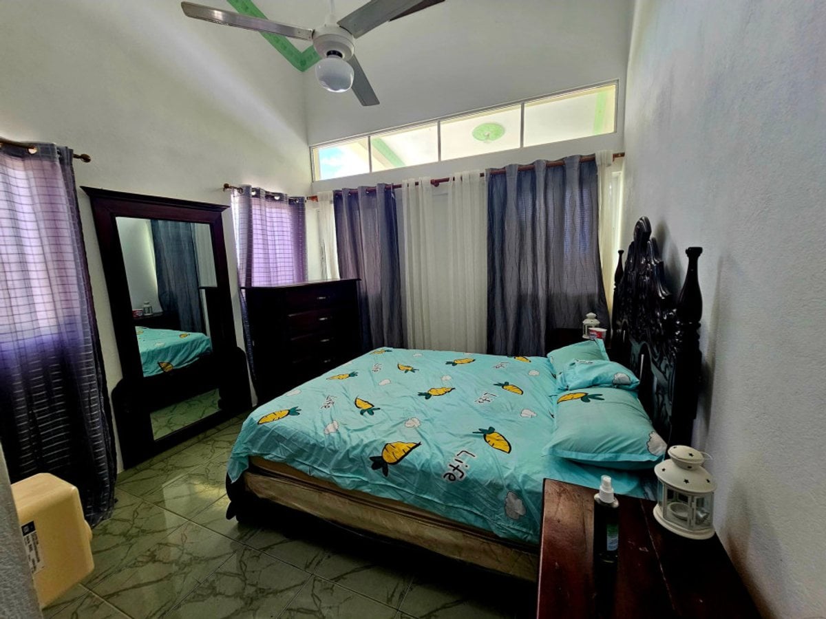 CASA con piscina apartamento independiente y vista al mar – foto 1