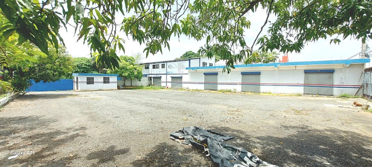 Propiedad Industrial en Santo Domingo Oeste – foto 1