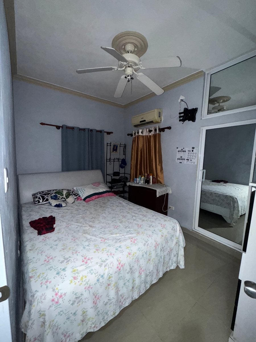 Casa en Las Palmas de Herrera, Santo Domingo – foto 4