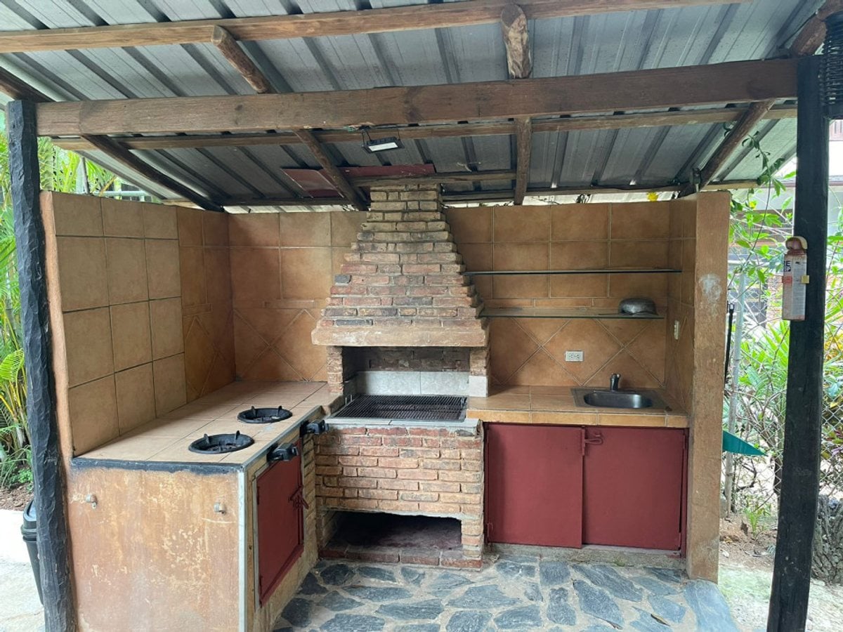 Casa en Jarabacoa, Buena Vista, 4 habitaciones – foto 2