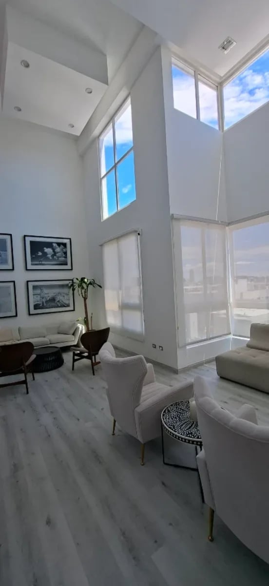 Alquiler de Apartamento Amueblado con Terraza – foto 2