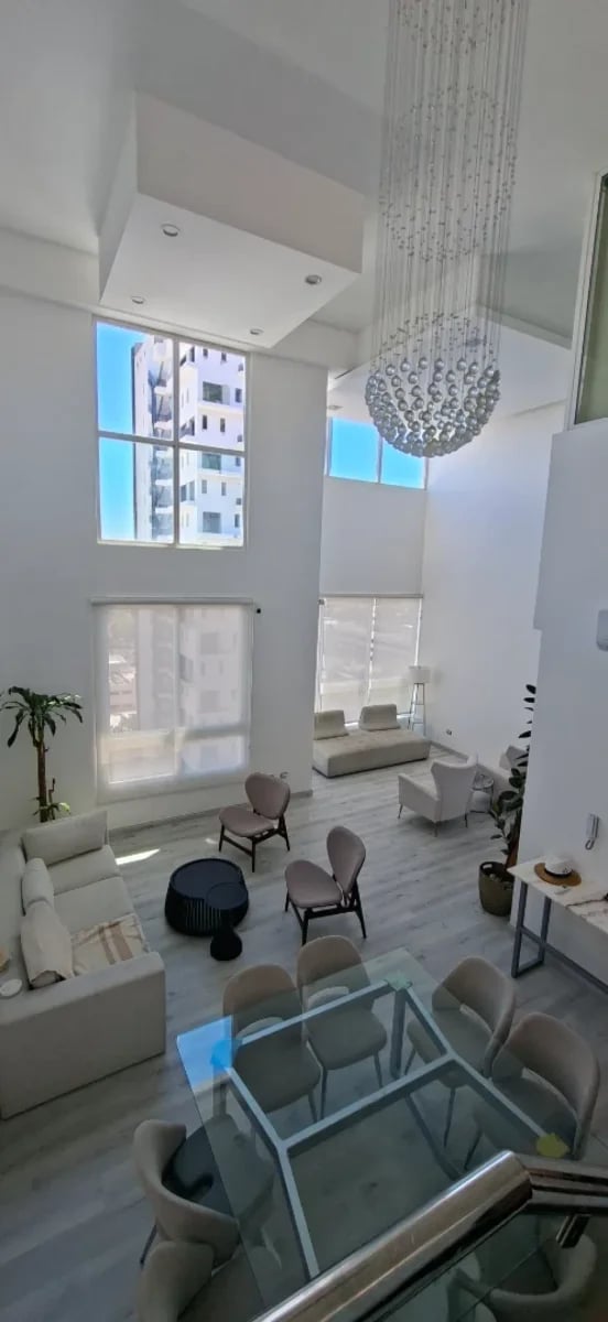 Alquiler de Apartamento Amueblado con Terraza – foto 1