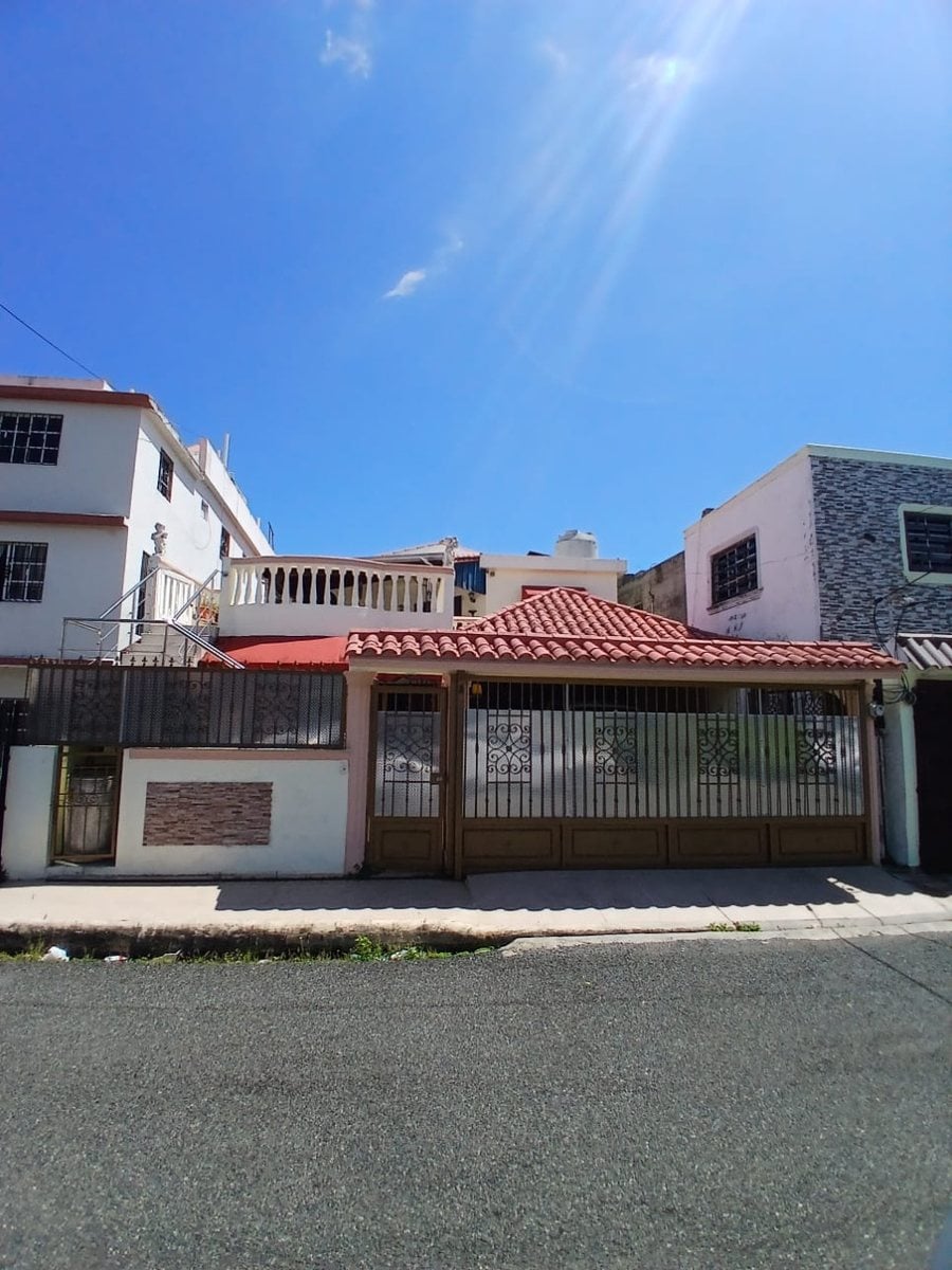 Casa en Prado Oriental, Santo Domingo Este – foto 1