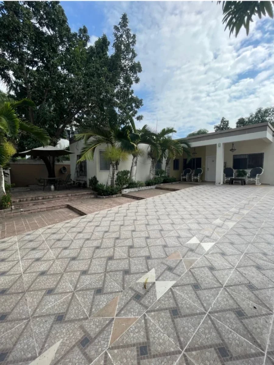 Vendo casa en Puerta de Hierro, Arroyo Hondo – foto 1