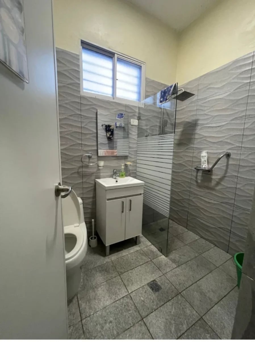 Vendo casa en Puerta de Hierro, Arroyo Hondo – foto 4