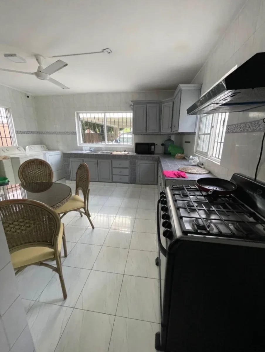 Vendo casa en Puerta de Hierro, Arroyo Hondo – foto 6