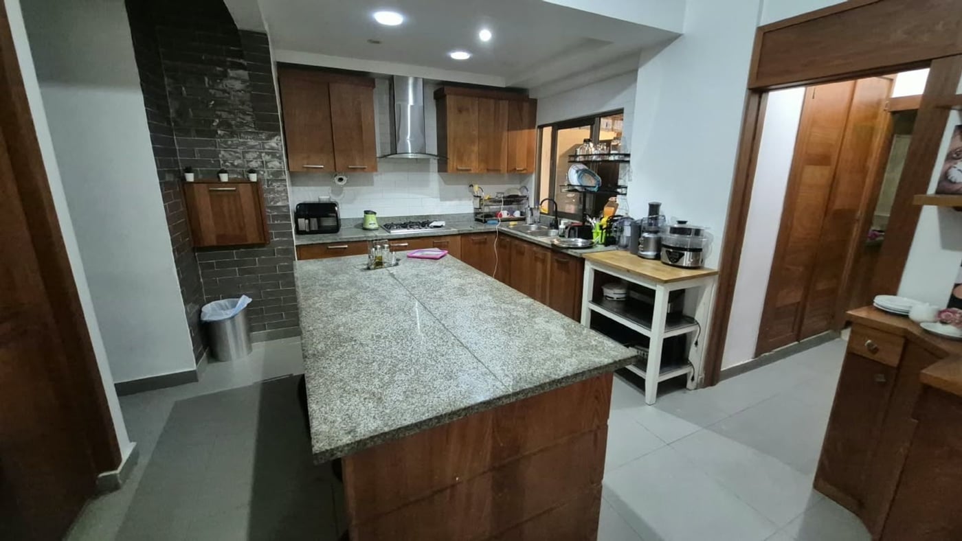 Apartamento en venta 4 habs 2do nivel con terraza – foto 5