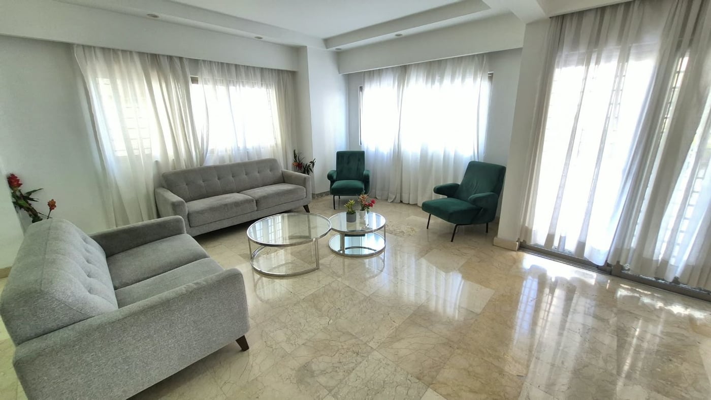 Apartamento en venta 4 habs 2do nivel con terraza – foto 3