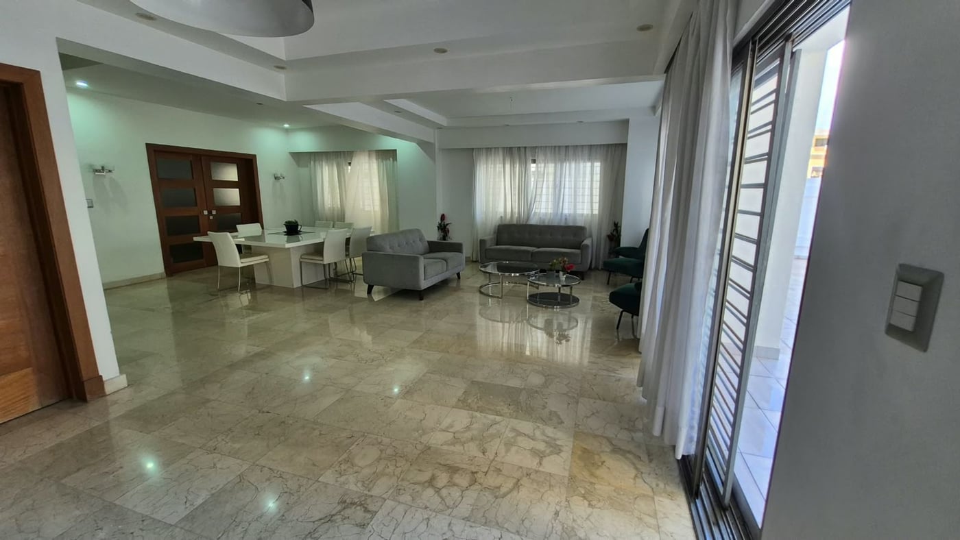 Apartamento en venta 4 habs 2do nivel con terraza – foto 2