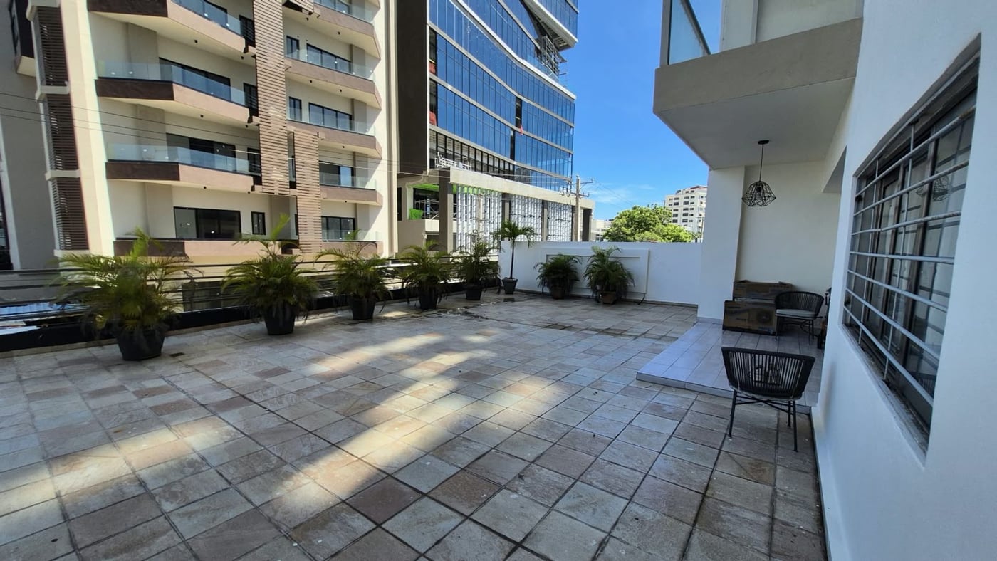Apartamento en venta 4 habs 2do nivel con terraza – foto 1