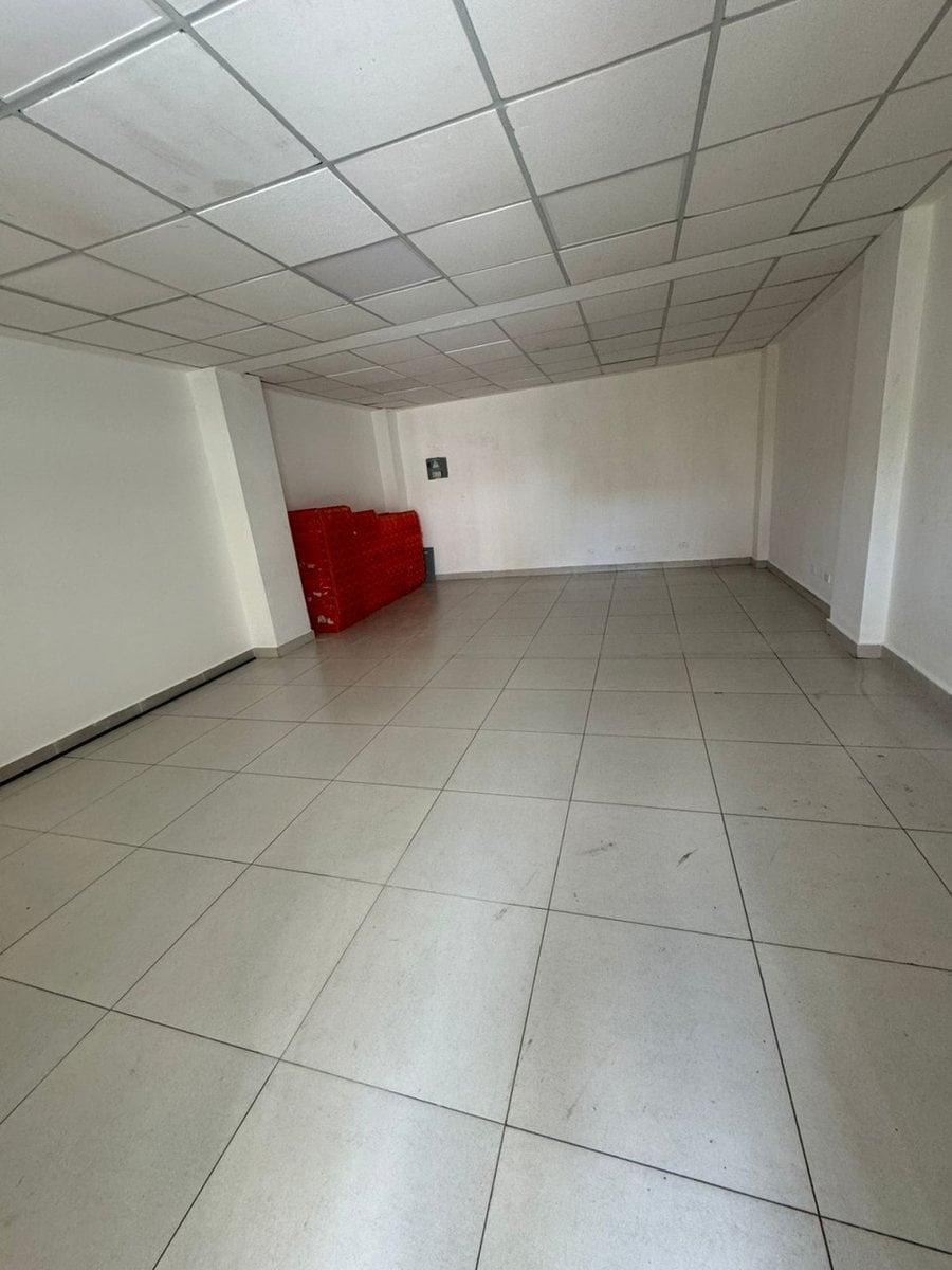 Local comercial en Altos de Arroyo Hondo – foto 3