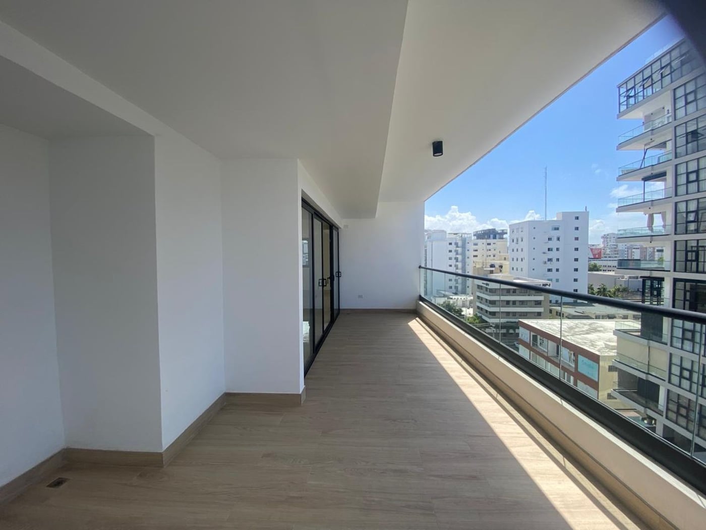 APARTAMENTO EN ALQUILER 3 DORMITORIOS NACO – foto 9