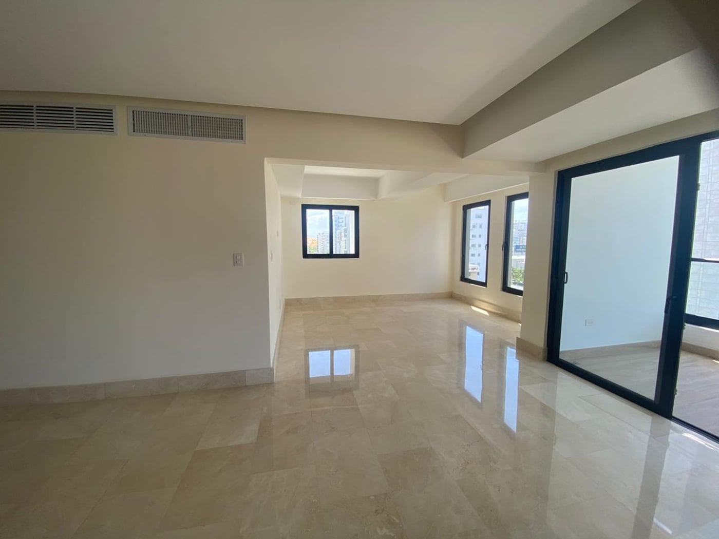 APARTAMENTO EN ALQUILER 3 DORMITORIOS NACO – foto 3